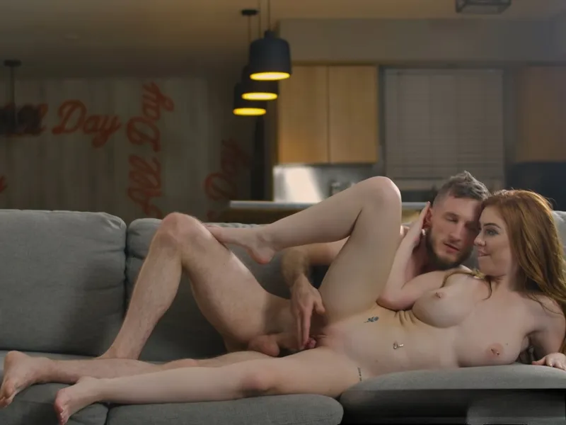 đang tăng ca mà gấu cứ dùng bướm lôi kéo tôi doggy cùng em